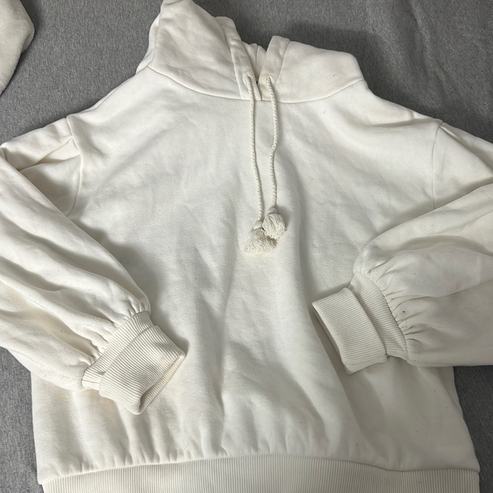 Express balloon sleeve hoodie
